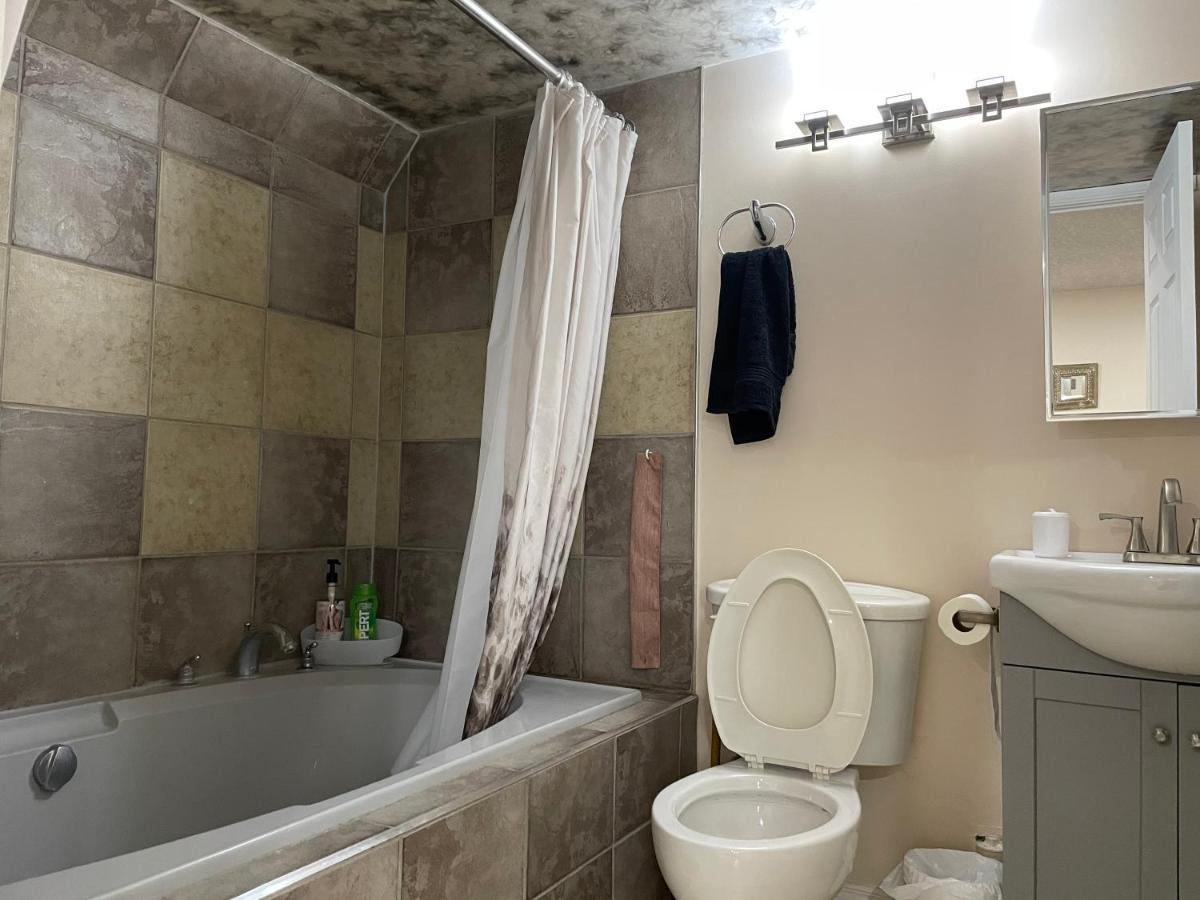 Super Luxury & Cozy Lower Level Apartment In Nw Calgary, Ab Close To Banff Exterior foto