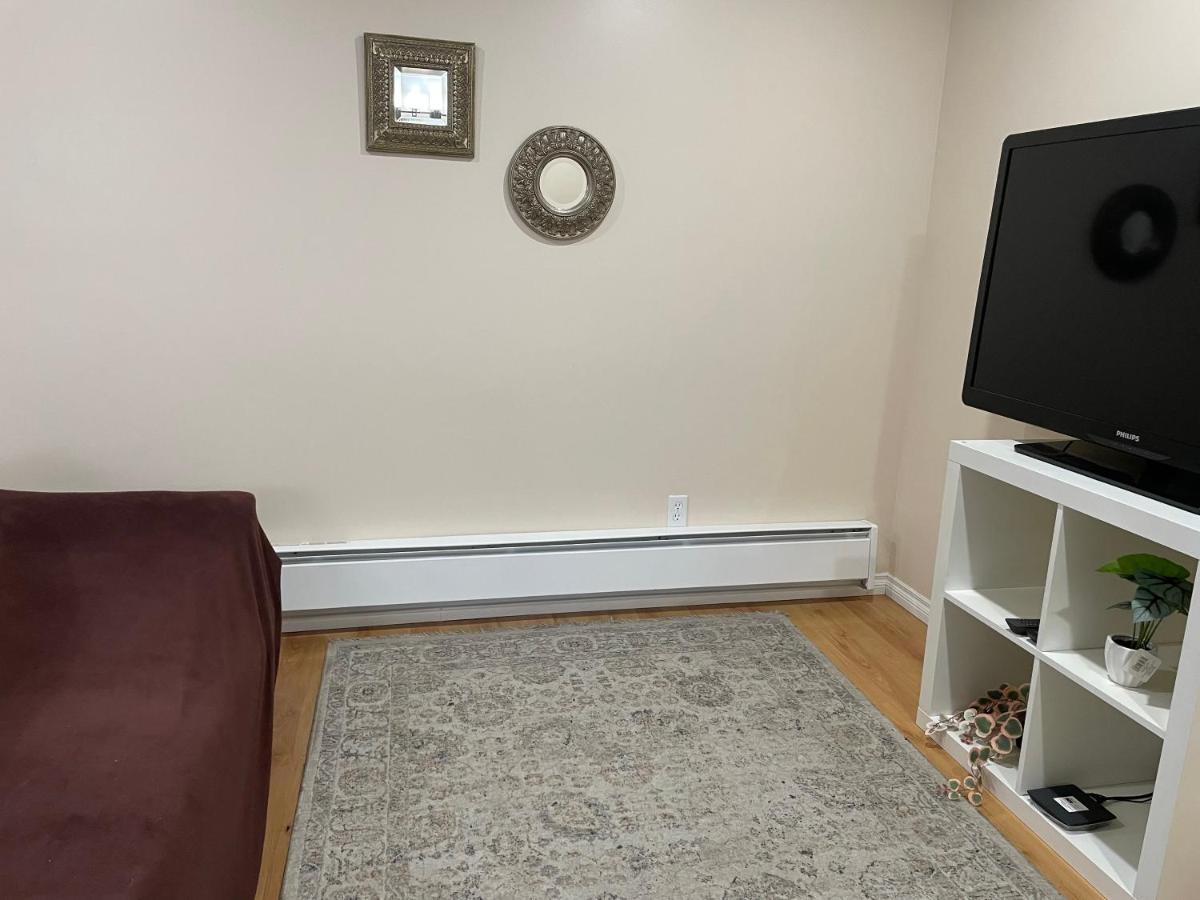 Super Luxury & Cozy Lower Level Apartment In Nw Calgary, Ab Close To Banff Exterior foto