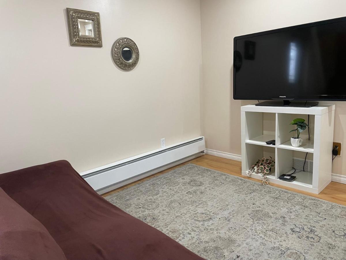 Super Luxury & Cozy Lower Level Apartment In Nw Calgary, Ab Close To Banff Exterior foto