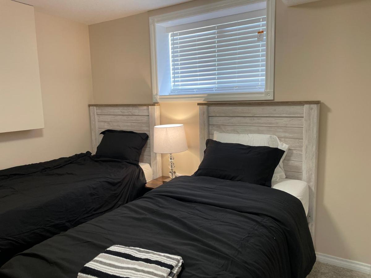 Super Luxury & Cozy Lower Level Apartment In Nw Calgary, Ab Close To Banff Exterior foto